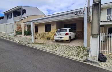 Imagem: A casa em condomínio possui 3 Dormitórios, 3 Banheiros, 2