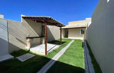 Imagem: A casa à venda possui 3 Dormitórios, 2 Banheiros, 2 Vagas