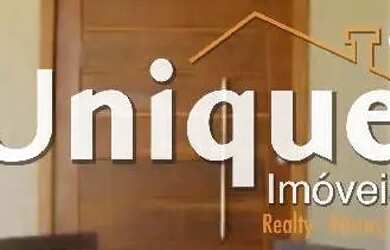 Imagem: A casa possui 3 Dormitórios, 2 Banheiros, 3 Vagas na garagem