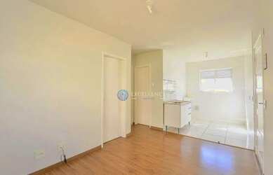 Imagem: O apartamento possui 2 Dormitórios, 1 Banheiro, 1 Vaga na garagem