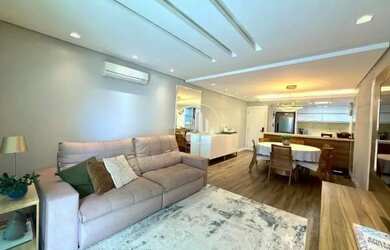 Imagem: O apartamento possui 3 Dormitórios, 2 Banheiros, 2 Vagas na