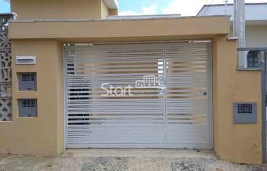 Imagem: A casa possui 5 Dormitórios, 5 Banheiros, 3 Vagas na garagem