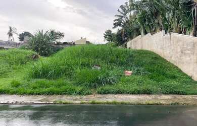 Imagem: O terreno possui 628m² de Área, Imóvel novo e está localizado