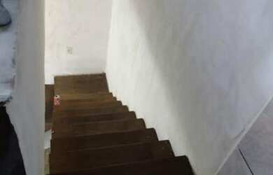 Imagem: A casa possui 2 Dormitórios, 1 Vaga na garagem e 60m² de Área