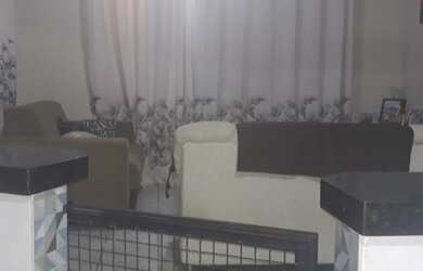 Imagem: A casa possui 4 Dormitórios, 3 Banheiros, 2 Vagas na garagem