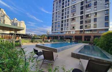 Imagem: O apartamento possui 3 Dormitórios, 1 Banheiro, 1 Vaga na garagem