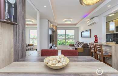 Imagem 2: Apartamento para venda possui 72m² semi mobiliado com 3 quartos em Cavalhada - Porto Alegr