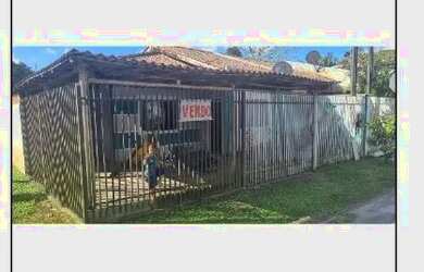 Imagem: A casa possui 2 Dormitórios, 1 Banheiro, 1 Vaga na garagem