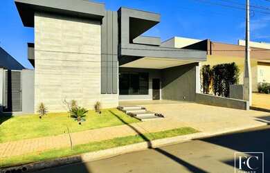 Imagem: A casa em condomínio possui 3 Dormitórios, 5 Banheiros, 4