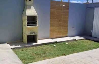 Imagem: A casa possui 3 Dormitórios, 2 Banheiros, 1 Vaga na garagem