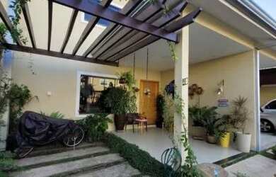 Imagem: A casa em condomínio possui 3 Dormitórios, 3 Banheiros, 2