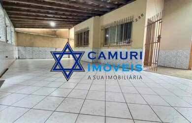 Imagem: A casa possui 3 Dormitórios, 1 Banheiro, 3 Vagas na garagem