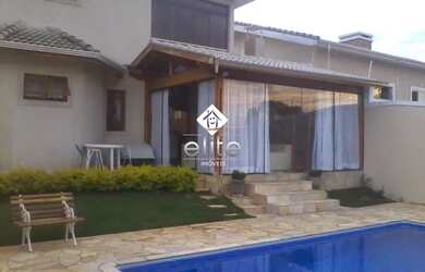 Imagem: A casa possui 5 Dormitórios, 3 Banheiros, 5 Vagas na garagem