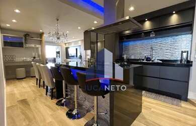 Imagem: O apartamento possui 2 Dormitórios, 2 Banheiros, 2 Vagas na