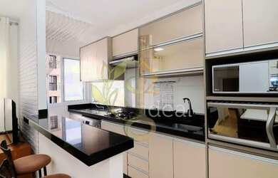 Imagem: O apartamento possui 2 Dormitórios, 1 Banheiro, 1 Vaga na garagem