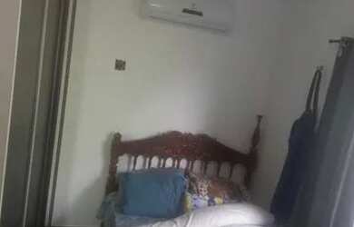 Imagem: A casa em condomínio possui 3 Dormitórios, 1 Banheiro, 2 Vagas