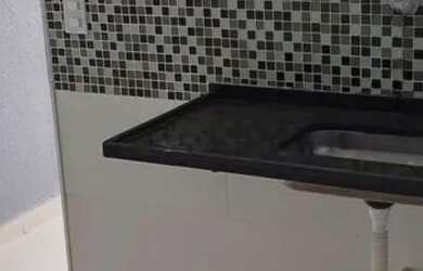 Imagem: A casa possui 2 Dormitórios, 2 Banheiros, 1 Vaga na garagem