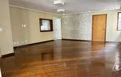 Imagem: O apartamento possui 4 Dormitórios, 4 Banheiros, 2 Vagas na