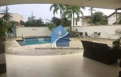 Imagem: A casa em condomínio possui 4 Dormitórios, 5 Banheiros, 4