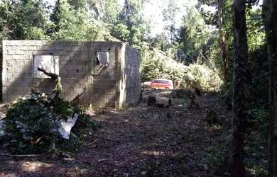 Imagem 4: Terreno casa iniciada Iguape