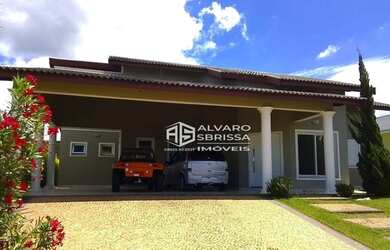 Imagem: A casa em condomínio possui 3 Dormitórios, 3 Banheiros, 5