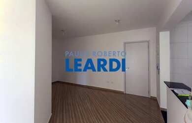 Imagem: O apartamento possui 2 Dormitórios, 1 Banheiro, 2 Vagas na