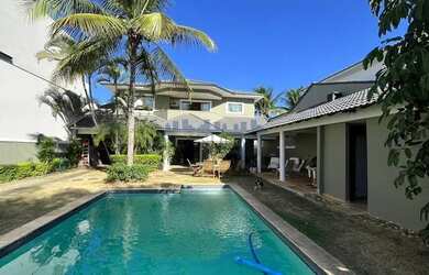 Imagem: A casa em condomínio possui 4 Dormitórios, 5 Banheiros, 4