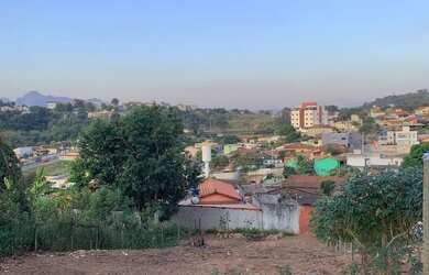 Imagem: O terreno possui 400m² de Área e está localizado em Planalto