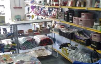 Imagem 11: Ponto comercial em Iraja colado no BRT