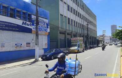 Imagem: O depósito possui 1.600m² de Área e está localizado em