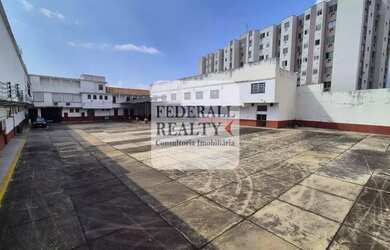 Imagem: O depósito possui 5 Vagas na garagem, 3.196m² de Área e