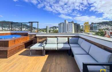 Imagem: O apartamento na cobertura possui 3 Dormitórios, 3 Banheiros