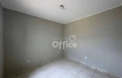 Imagem 7: Casa com 3 dormitórios para alugar, 142 m² por R$ 1.500,00/mês - Jardim Tesouro - Anápolis