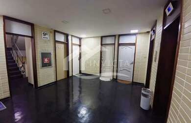 Imagem: O depósito possui 1 Vaga na garagem e 30m² de Área e está