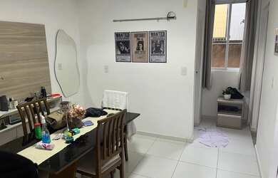 Imagem: O apartamento possui 1 Dormitório, 1 Banheiro, 1 Vaga na garagem