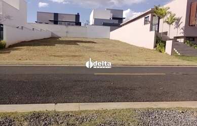 Imagem: O terreno possui 471m² de Área e está localizado em Granja