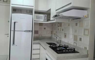 Imagem: O apartamento possui 1 Dormitório, 1 Banheiro, 1 Vaga na garagem