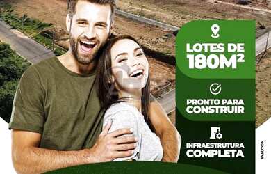 Imagem: O terreno possui 180m² de Área e está localizado em Centro