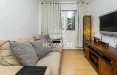 Imagem: O apartamento possui 2 Dormitórios, 1 Banheiro, 1 Vaga na garagem