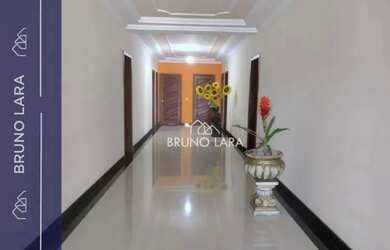 Imagem: O apartamento possui 4 Dormitórios, 2 Banheiros, 1 Vaga na