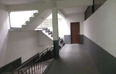 Imagem 4: Alugo excelente quitinete, com cozinha separa, área de serviço e varanda,...