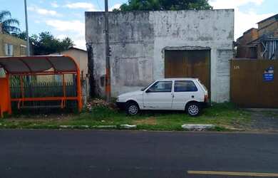 Imagem: A casa possui 3 Dormitórios, 3 Banheiros, 2 Vagas na garagem