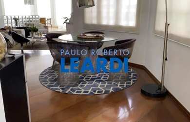 Imagem: A casa em condomínio possui 4 Dormitórios, 5 Banheiros, 4