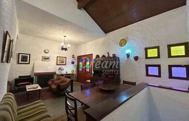 Imagem: A casa em condomínio possui 4 Dormitórios, 3 Banheiros, 2