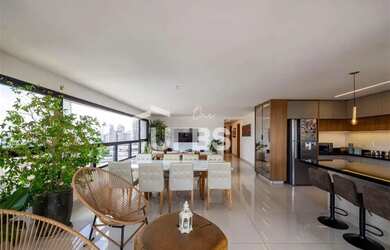 Imagem: O apartamento possui 3 Dormitórios, 4 Banheiros, 2 Vagas na