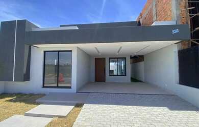 Imagem: A casa em condomínio possui 3 Dormitórios, 2 Banheiros, 2