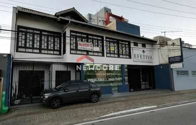 Imagem: O depósito possui 4 Vagas na garagem, 380m² de Área e está