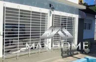 Imagem: A casa em condomínio possui 3 Dormitórios, 3 Banheiros, 5