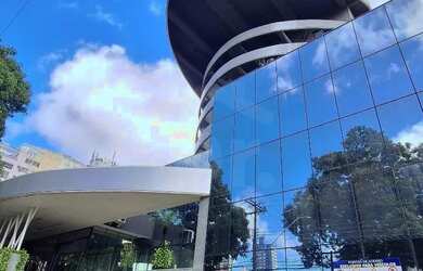 Imagem: O depósito possui 4 Vagas na garagem, 300m² de Área e está