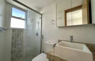 Imagem: O apartamento possui 3 Dormitórios, 1 Banheiro, 5 Vagas na